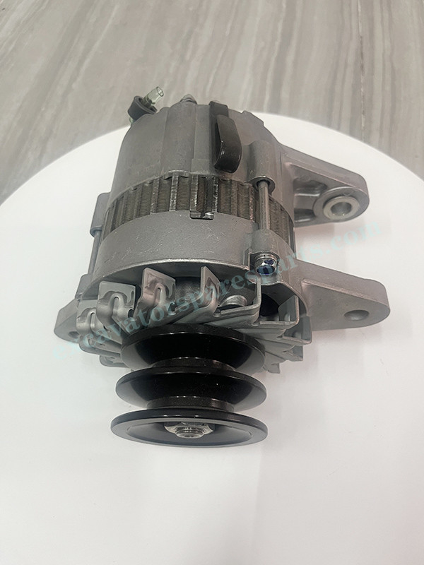 0-33000-6000 1-81200-365-2 Suku Cadang Excavator EX200-1 Untuk Mesin 6BG1QC 25A